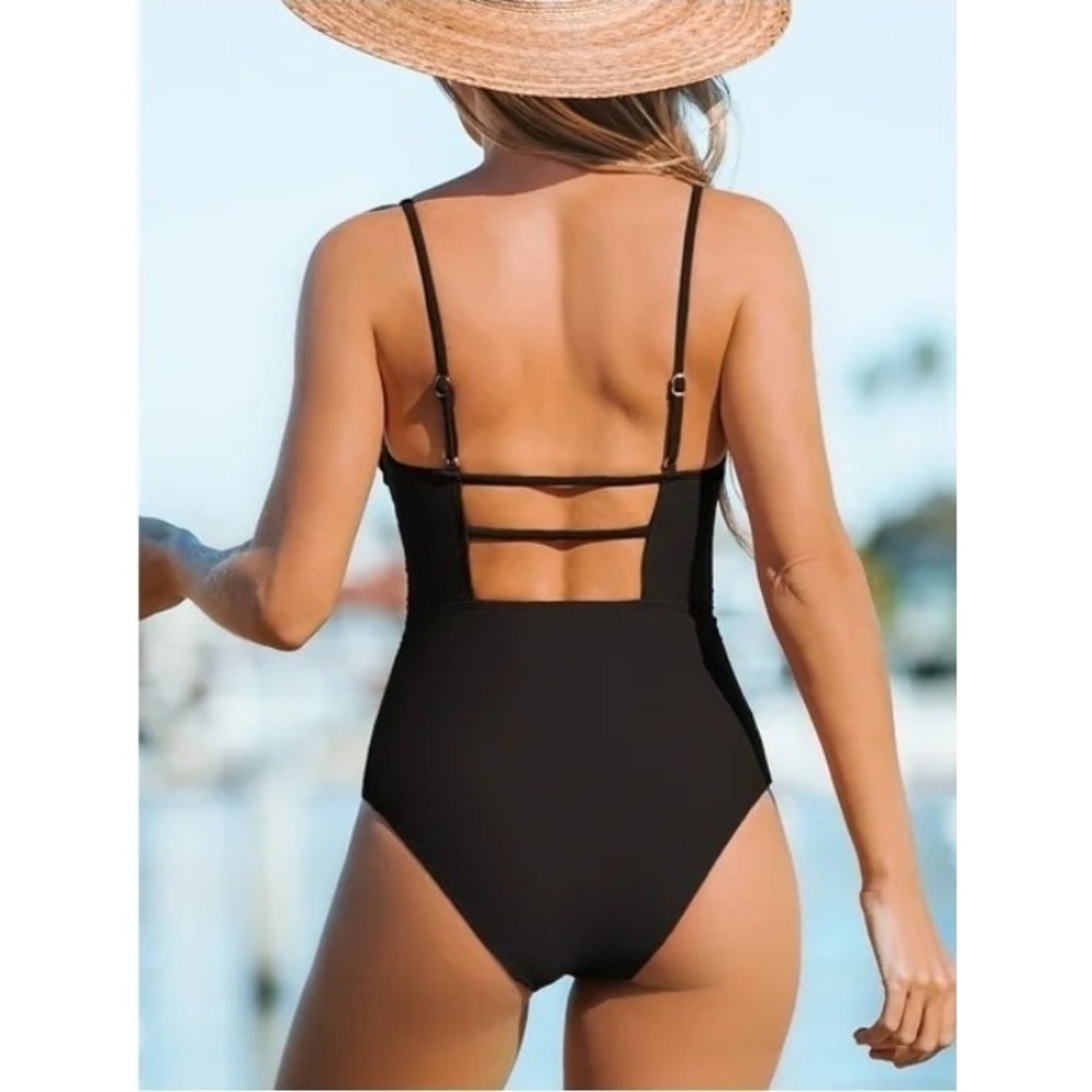NWT Cupshe Black Cutout Ruched One Piece Swimsuit Medium Tummy Control Lined